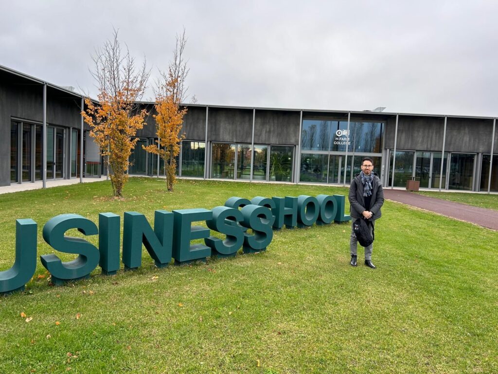 Matteo Sforza - Manta Group in H-FARM per Impact Puglia